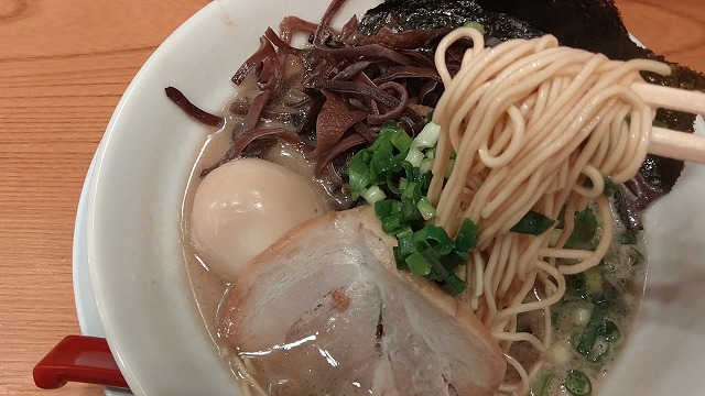 がっとん京急鶴見店味玉ラーメン