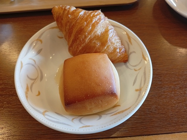 郡山ビューホテルアネックスの朝食のパン